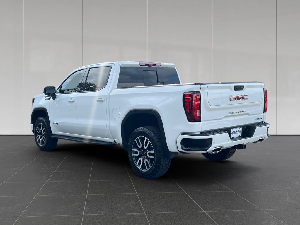 Used 2023 GMC Sierra 1500 AT4 w/ AT4 Premium Package AWD/4WD image 3