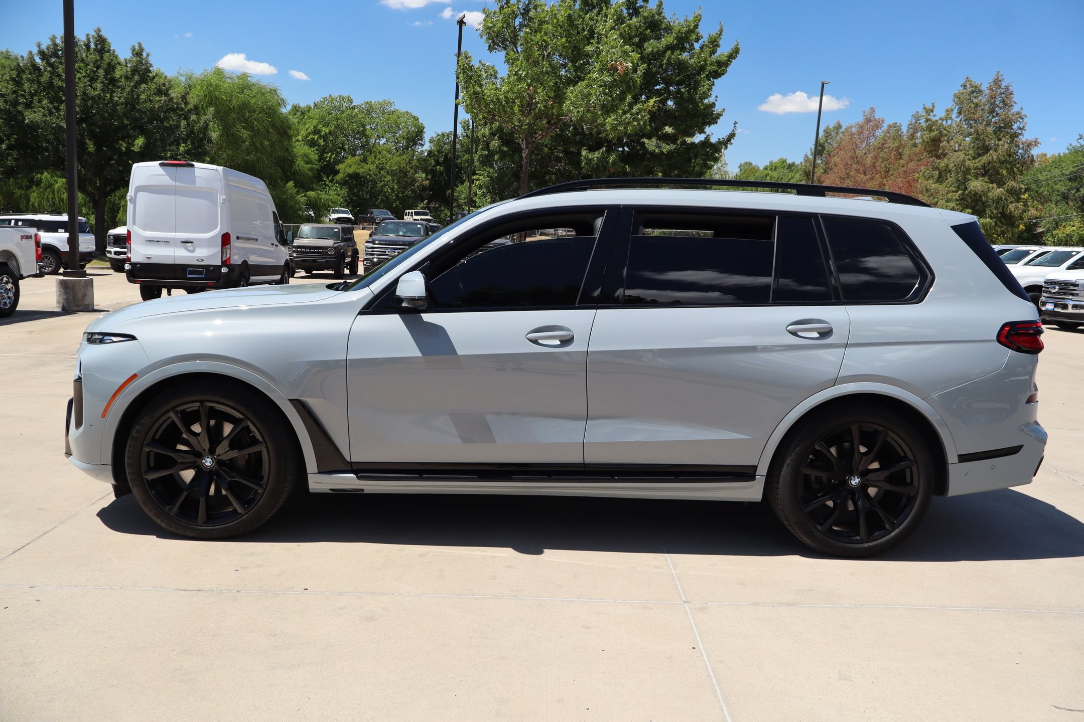Used 2025 BMW X7 xDrive40i AWD/4WD image 7