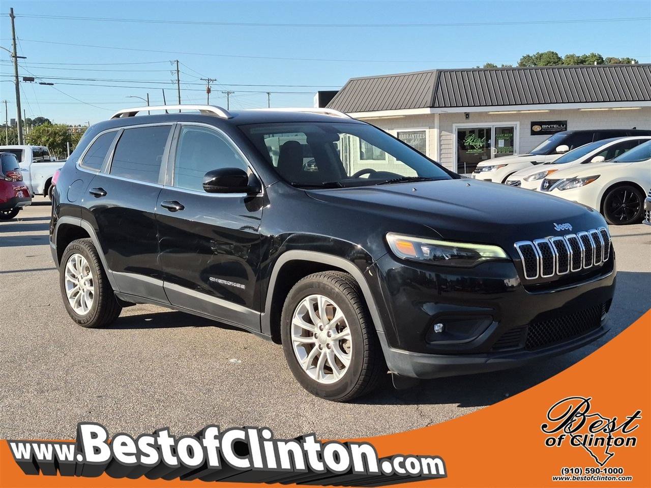 Used 2019 Jeep Cherokee Latitude w/ Popular Appearance Group FWD image 1