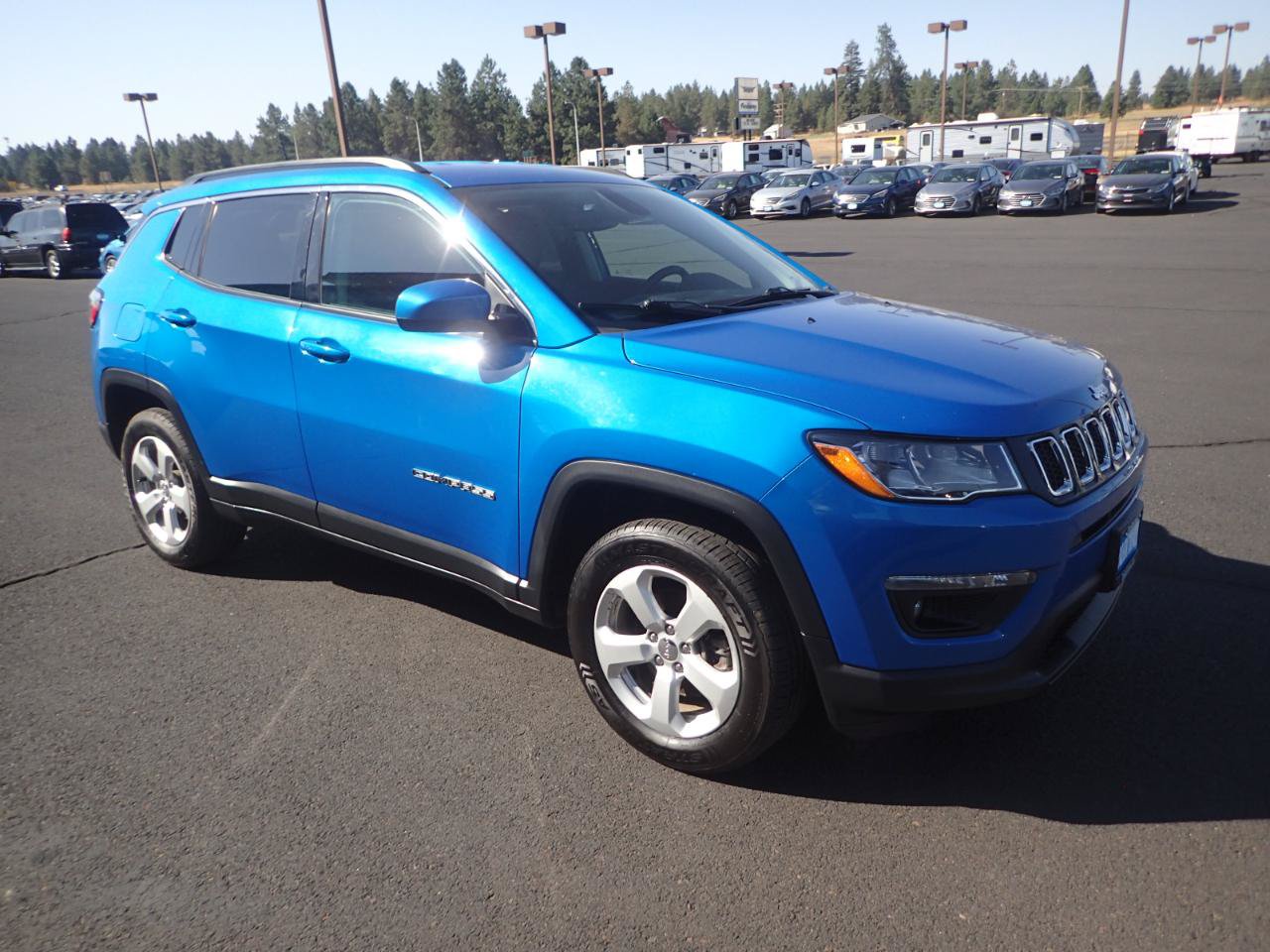 Used 2019 Jeep Compass Latitude w/ Popular Equipment Group AWD/4WD image 7