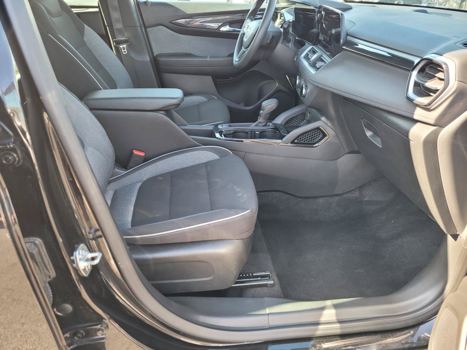Used 2024 Chevrolet TrailBlazer LS FWD image 20
