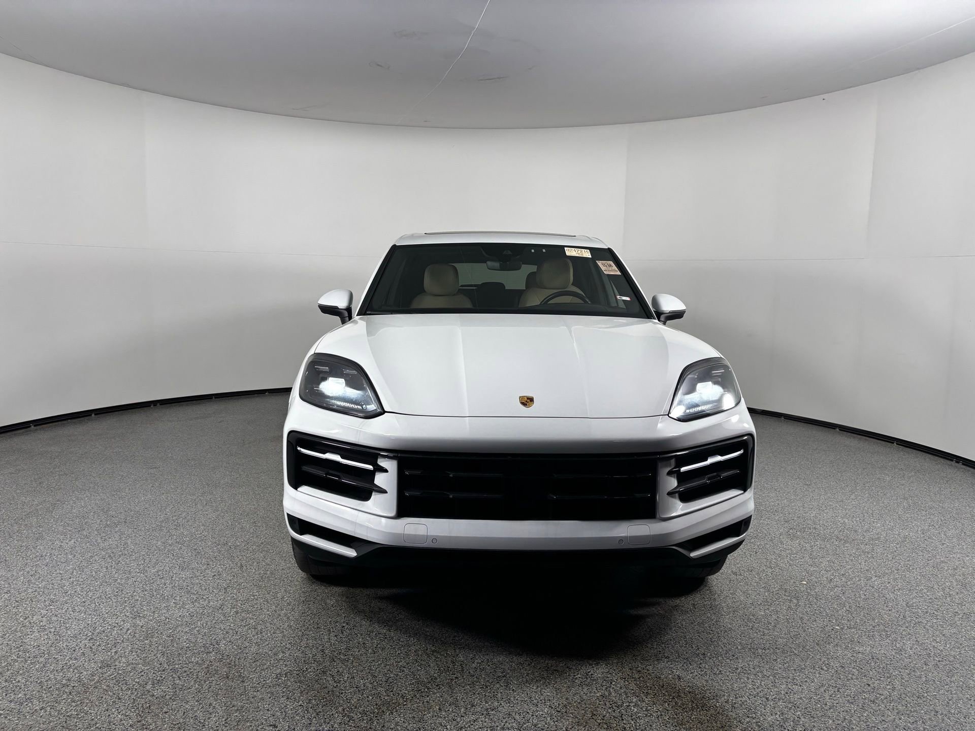 Certified 2024 Porsche Cayenne w/ Premium Package Plus (PFM) image 8