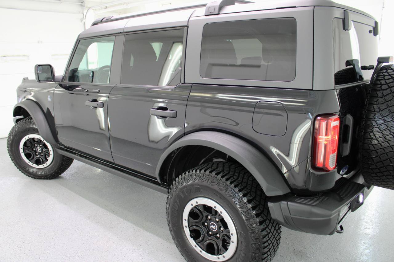 Used 2022 Ford Bronco Black Diamond w/ Sasquatch Package AWD/4WD image 16