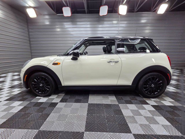 Used 2017 MINI Cooper 2-Door Hardtop FWD image 8