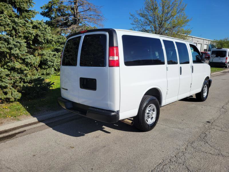 Used 2018 Chevrolet Express 3500 LS RWD image 14