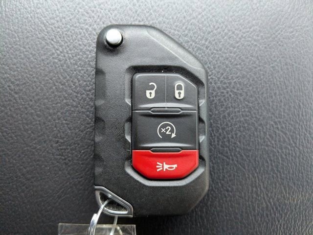 Used 2021 Jeep Wrangler Unlimited Sahara image 30