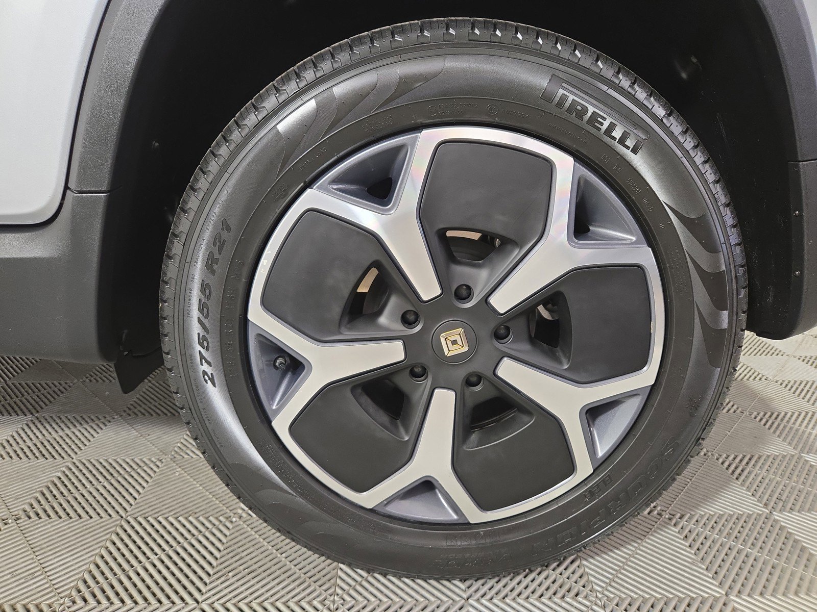 Used 2024 Rivian R1T Adventure AWD/4WD image 10