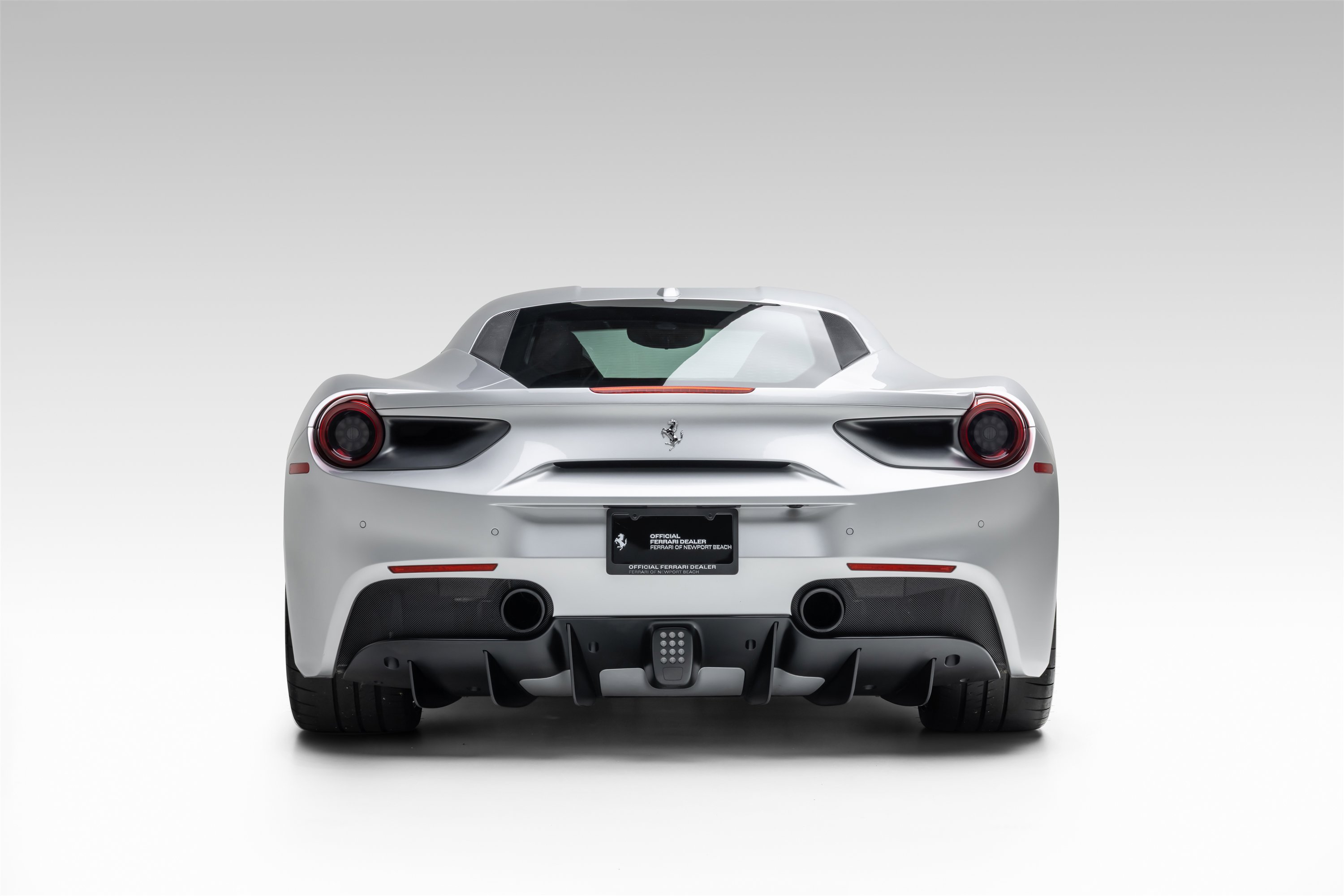 Certified 2018 Ferrari 488 GTB RWD image 5