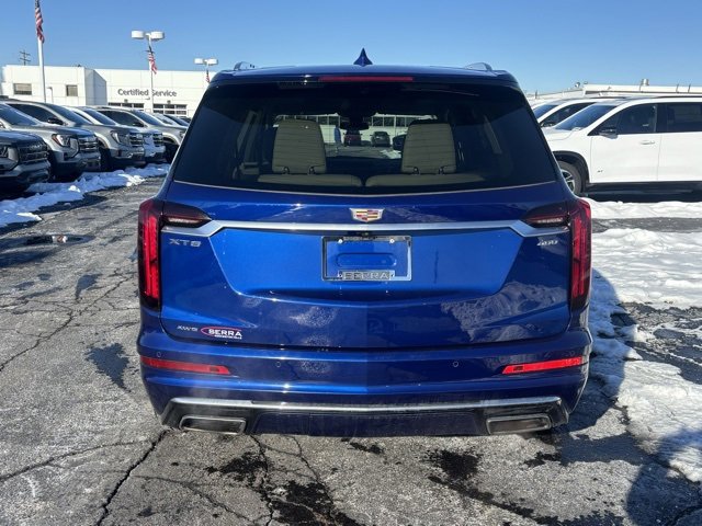 Used 2023 Cadillac XT6 Premium Luxury image 6