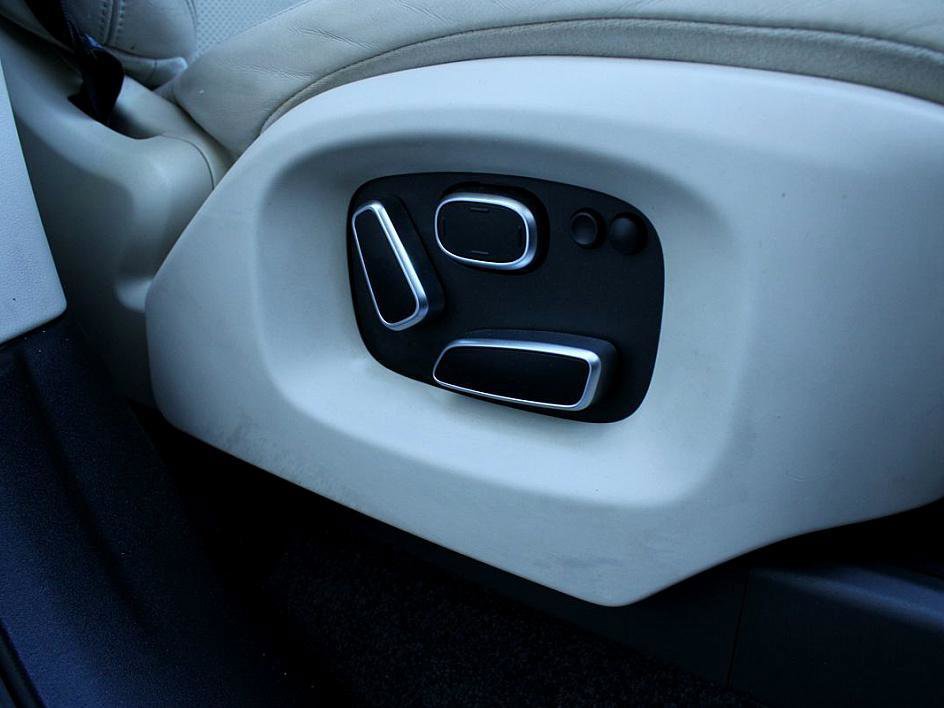 Used 2015 Land Rover Range Rover Supercharged image 20