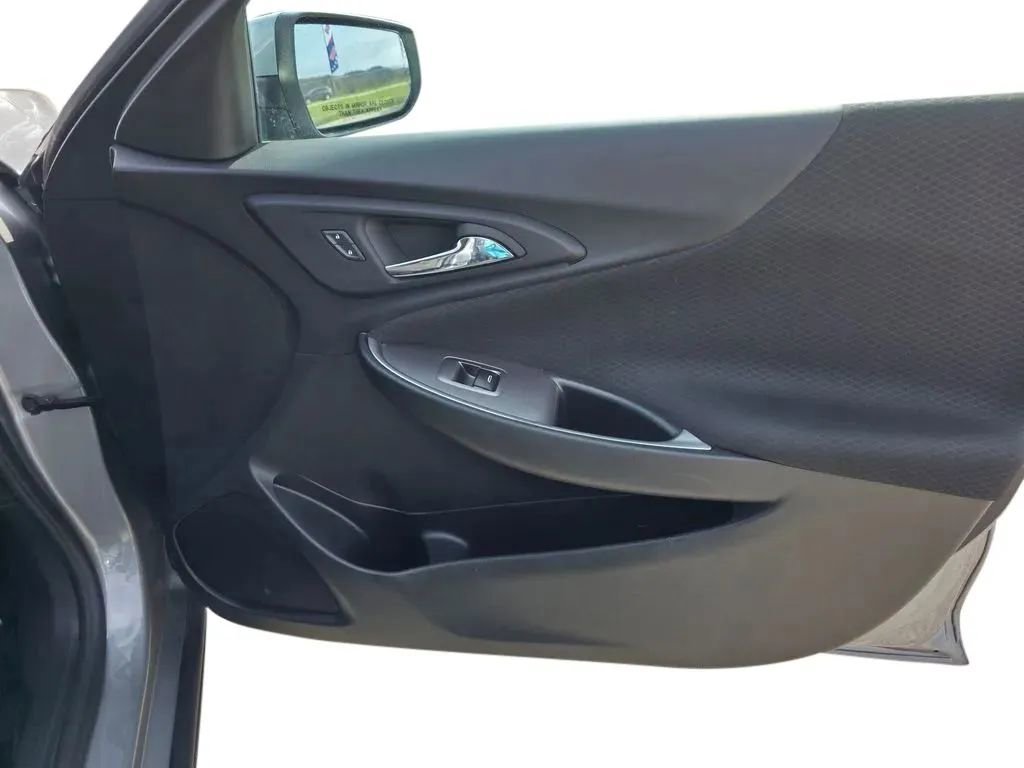 Used 2023 Chevrolet Malibu LT FWD image 18