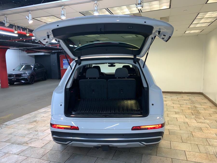 Used 2023 Audi Q7 3.0T Prestige AWD/4WD image 8