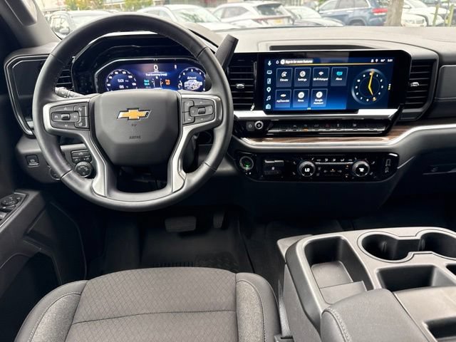 Used 2025 Chevrolet Silverado 1500 LT AWD/4WD image 25