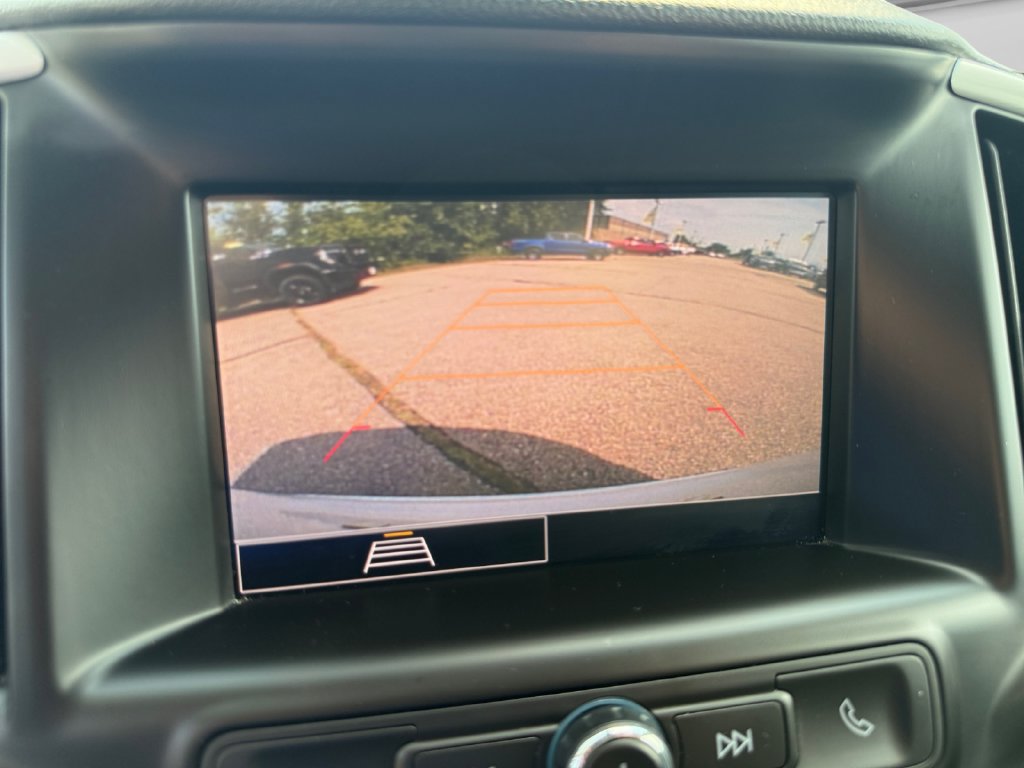 Used 2024 GMC Terrain SLE AWD/4WD image 27