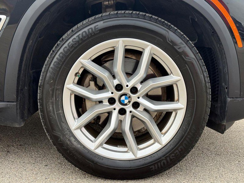 Used 2023 BMW X5 xDrive40i w/ Premium Package image 12