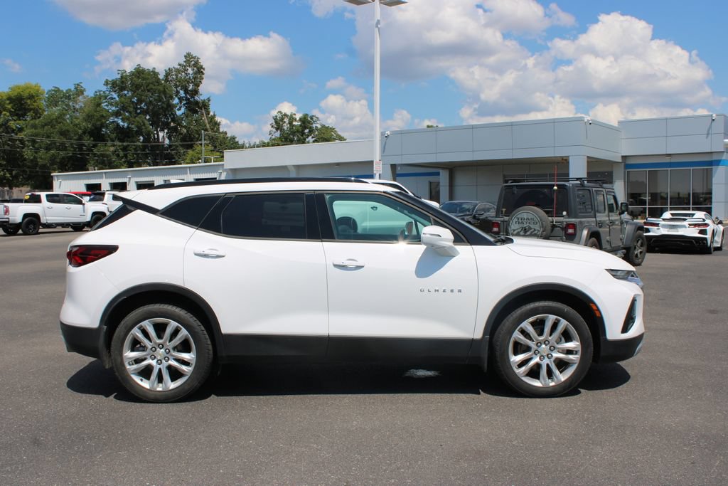 Used 2020 Chevrolet Blazer LT w/ Sound & Technology Package FWD image 11