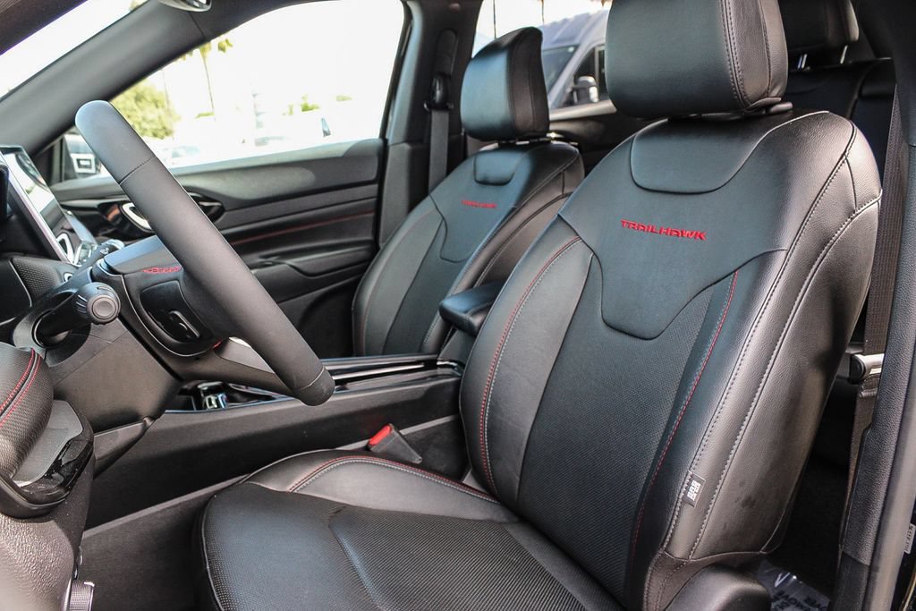 Used 2023 Jeep Compass Trailhawk w/ Trailhawk Elite Group AWD/4WD image 18