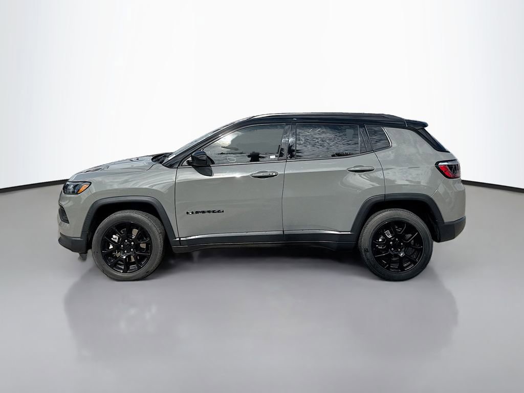 Used 2023 Jeep Compass Altitude image 4