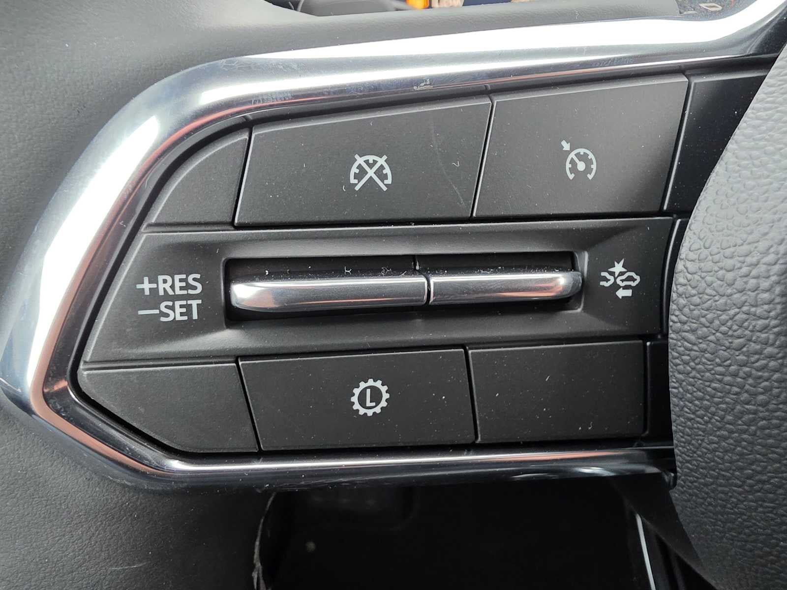New 2027 Chevrolet Traverse LT AWD/4WD image 30