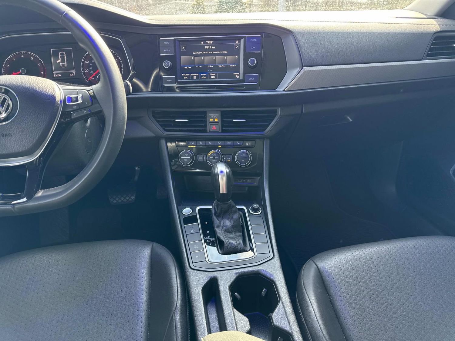 Used 2020 Volkswagen Jetta SE w/ SE Cold Weather Package FWD image 18
