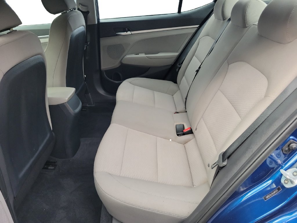 Used 2019 Hyundai Elantra SE FWD image 18