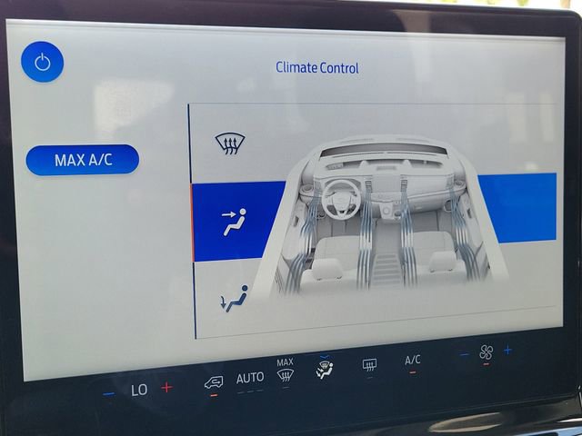 Used 2023 Ford Transit 350 XLT image 28