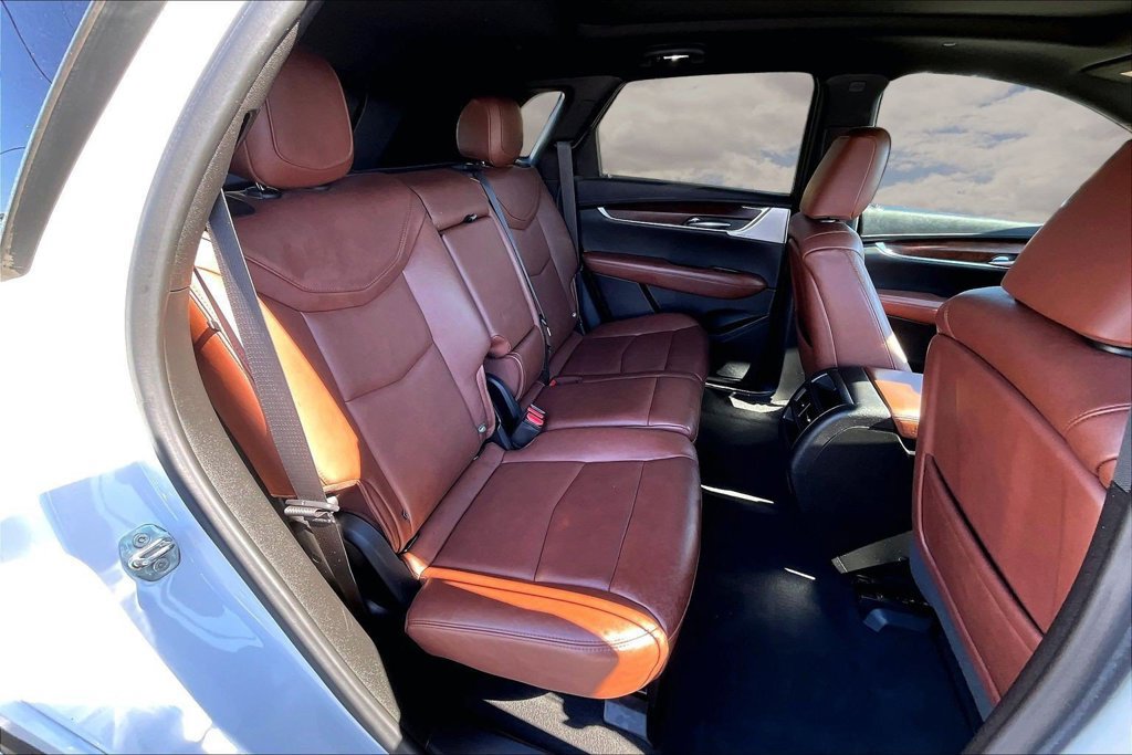 Certified 2022 Cadillac XT5 Premium Luxury FWD image 24