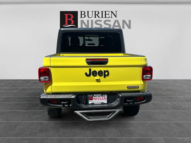 Used 2023 Jeep Gladiator Sport AWD/4WD image 4