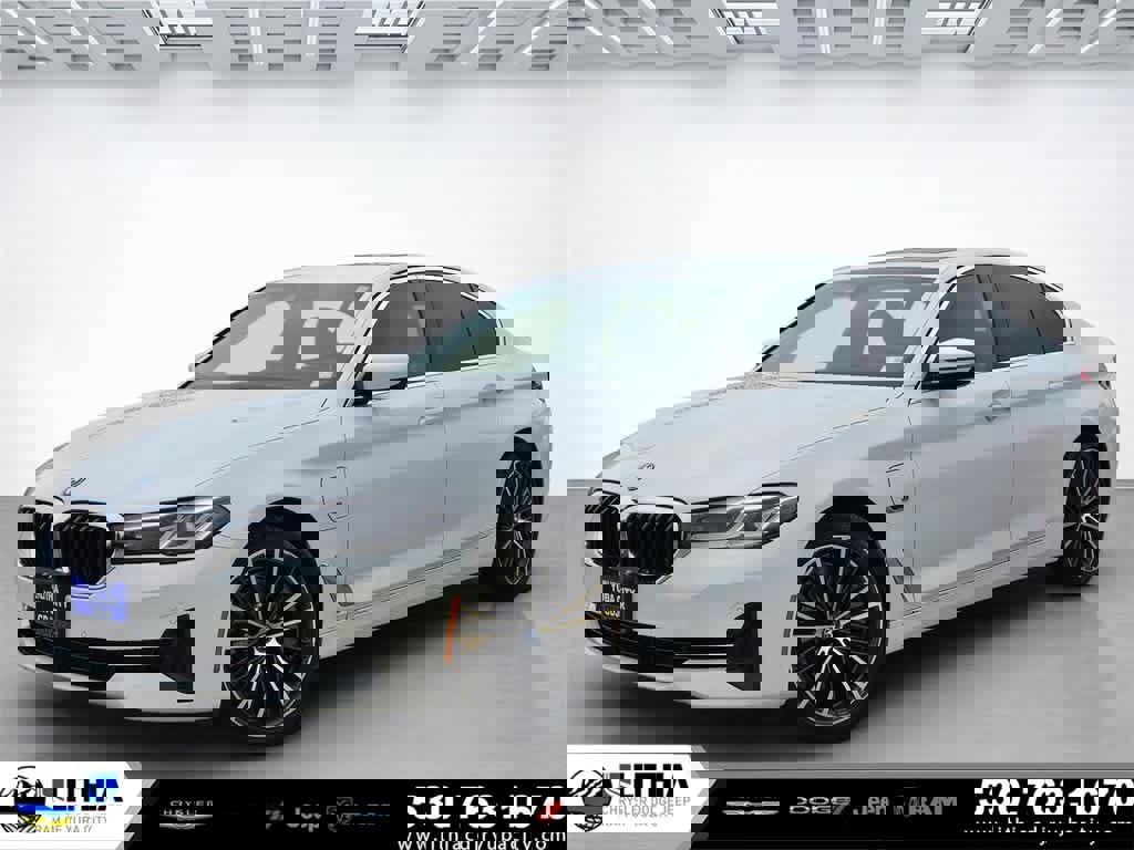 Used 2022 BMW 530e w/ Premium Package image 1