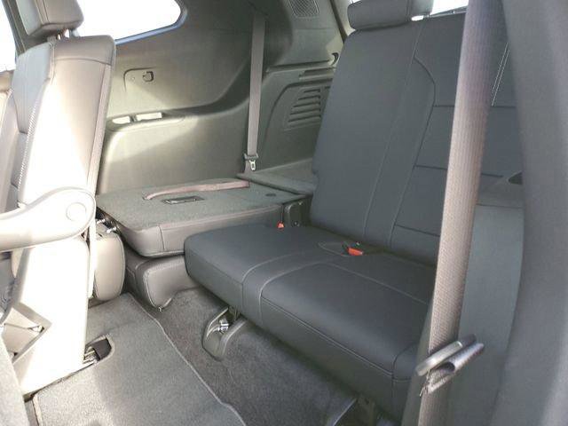 New 2025 GMC Acadia Elevation w/ Elevation Premium Package FWD image 8