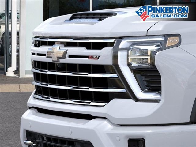 New 2026 Chevrolet Silverado 2500 LT w/ Z71 Chrome Sport Edition AWD/4WD image 13