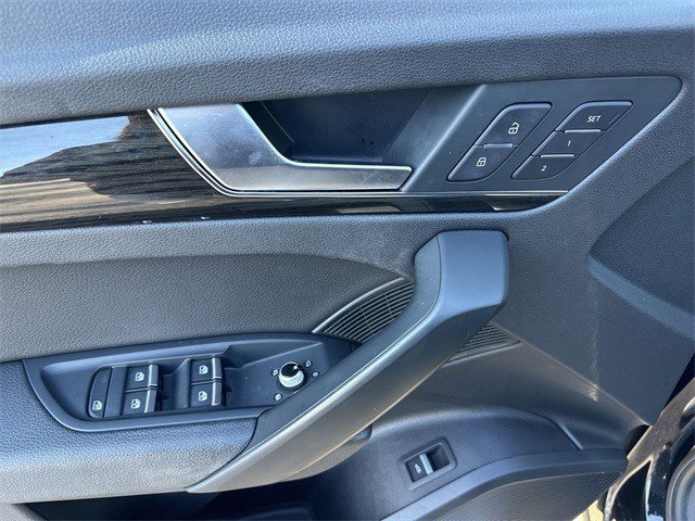 Used 2018 Audi Q5 2.0T Premium Plus w/ Premium Plus Package image 28