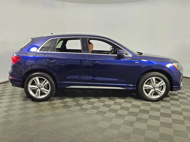 Used 2022 Audi Q3 2.0T Premium w/ Convenience Package AWD/4WD image 11