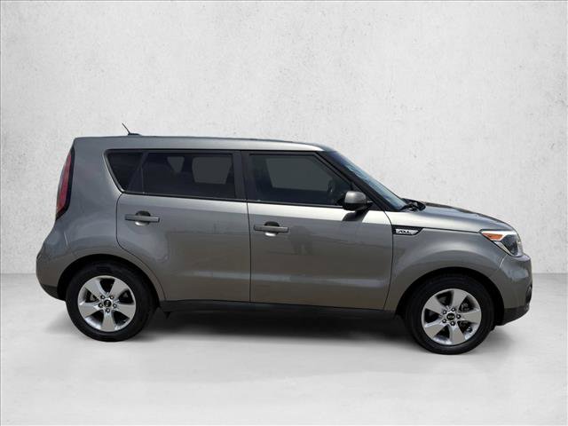 Used 2017 Kia Soul FWD image 4
