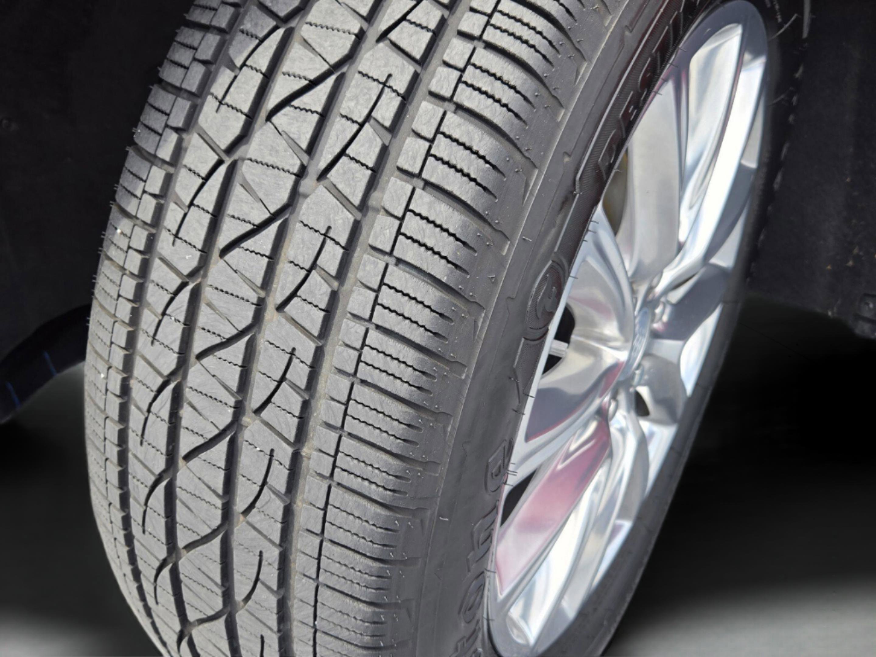Used 2020 Buick Enclave Essence w/ Trailering Package, 5000 lbs. FWD image 33