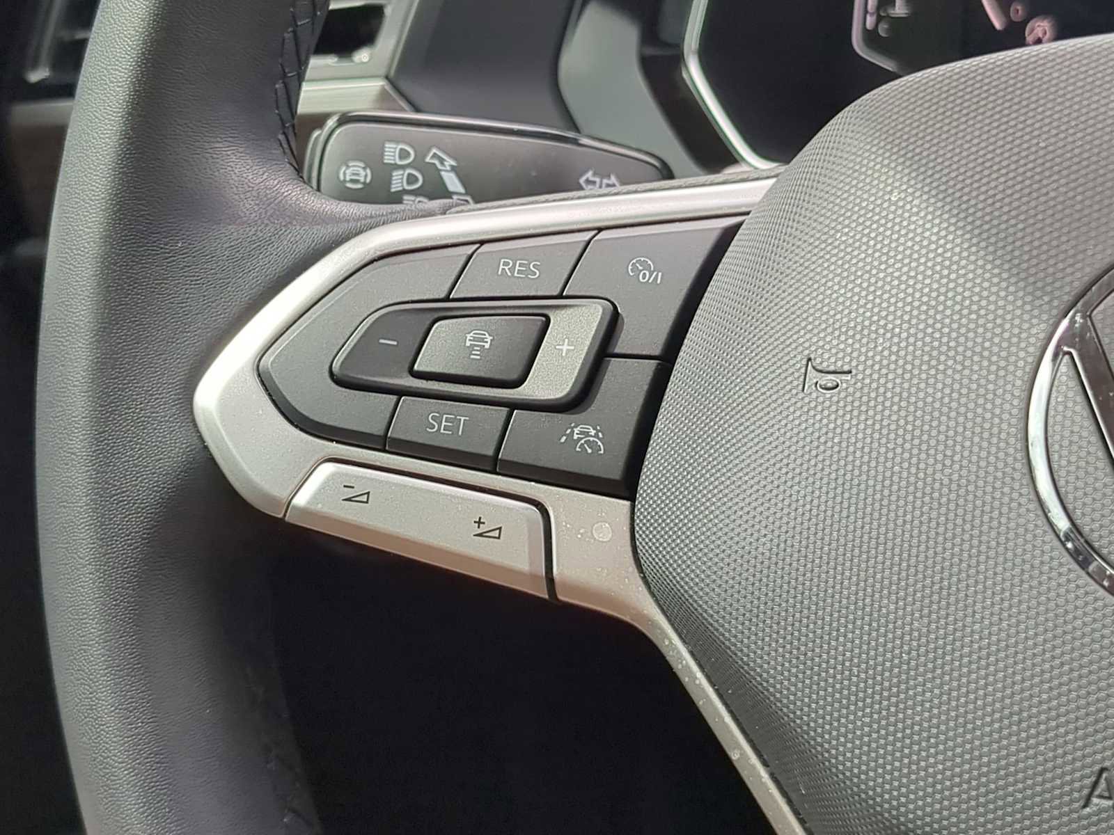 Used 2024 Volkswagen Jetta SEL image 25