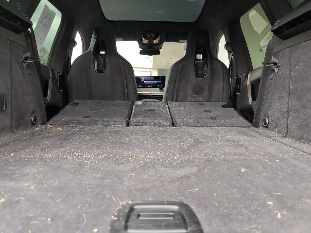 Used 2024 BMW iX xDrive50 w/ Premium Package image 30