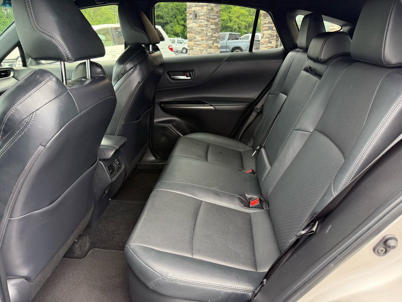 Used 2021 Toyota Venza XLE image 12