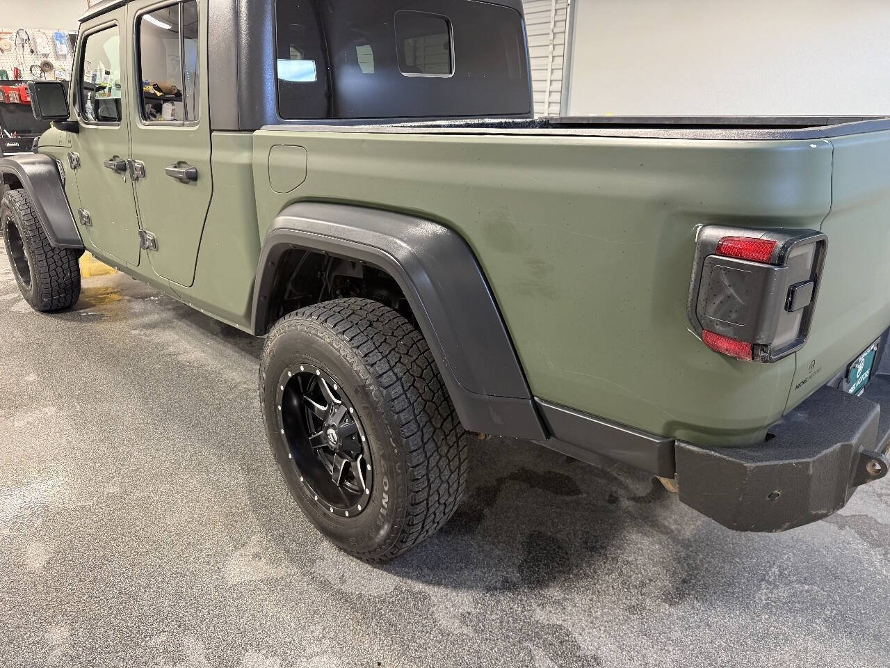Used 2020 Jeep Gladiator Sport w/ Quick Order Package 24S AWD/4WD image 11