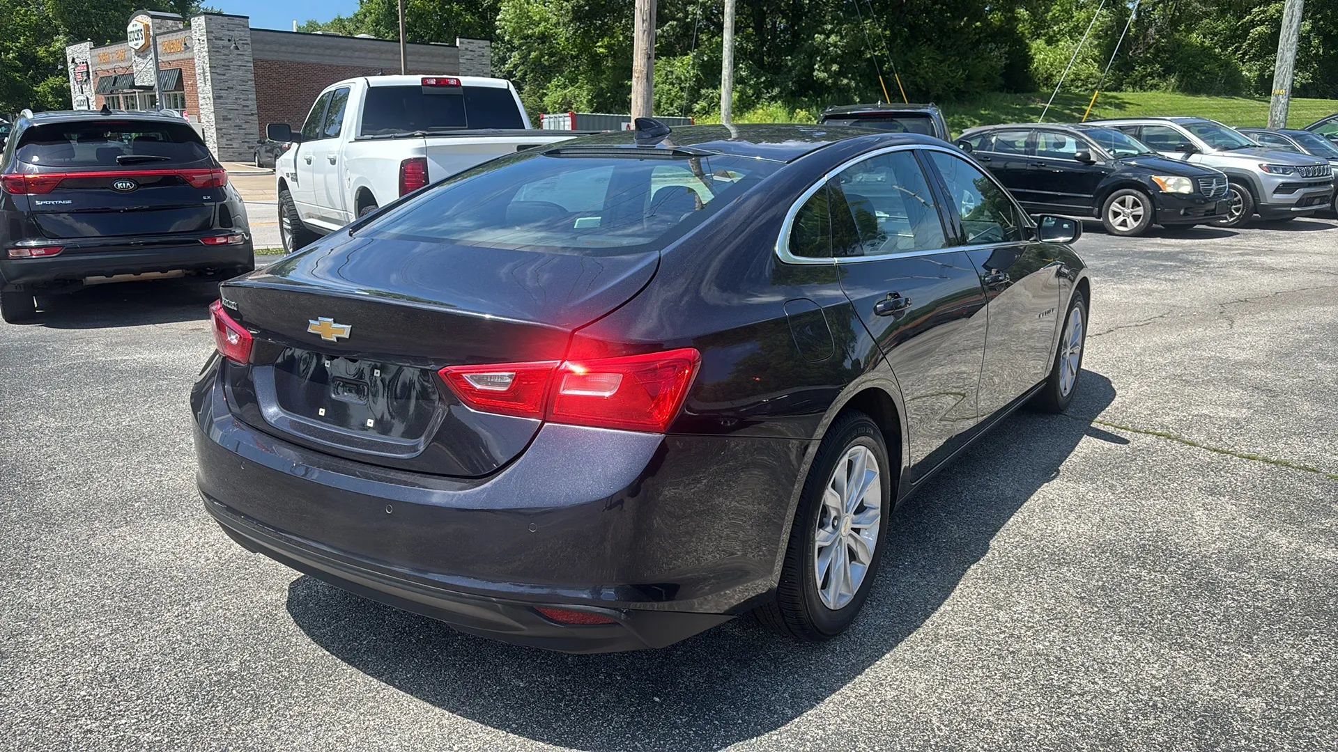 Used 2023 Chevrolet Malibu LT w/ Driver Confidence Package FWD image 5