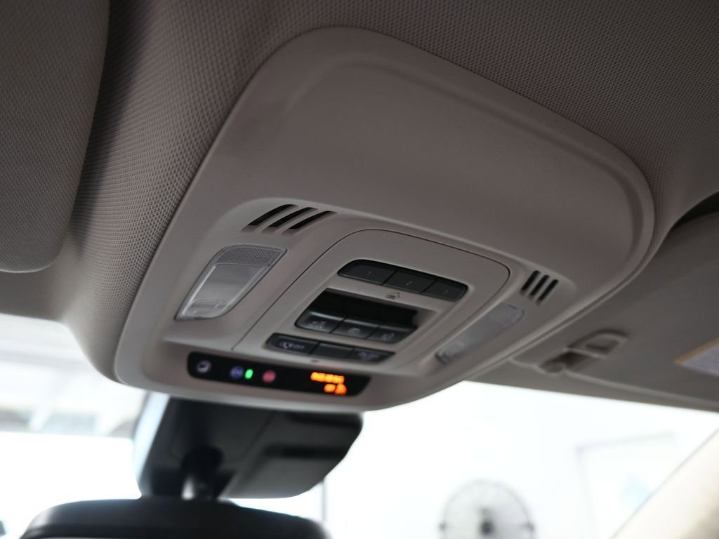 Used 2023 Buick Envision Essence w/ Technology Package I image 33