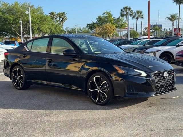Used 2023 Nissan Altima 2.5 SR image 8
