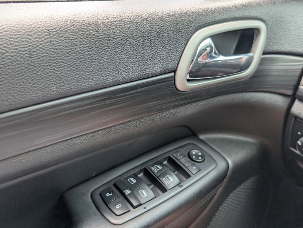 Certified 2021 Jeep Grand Cherokee Laredo X image 27