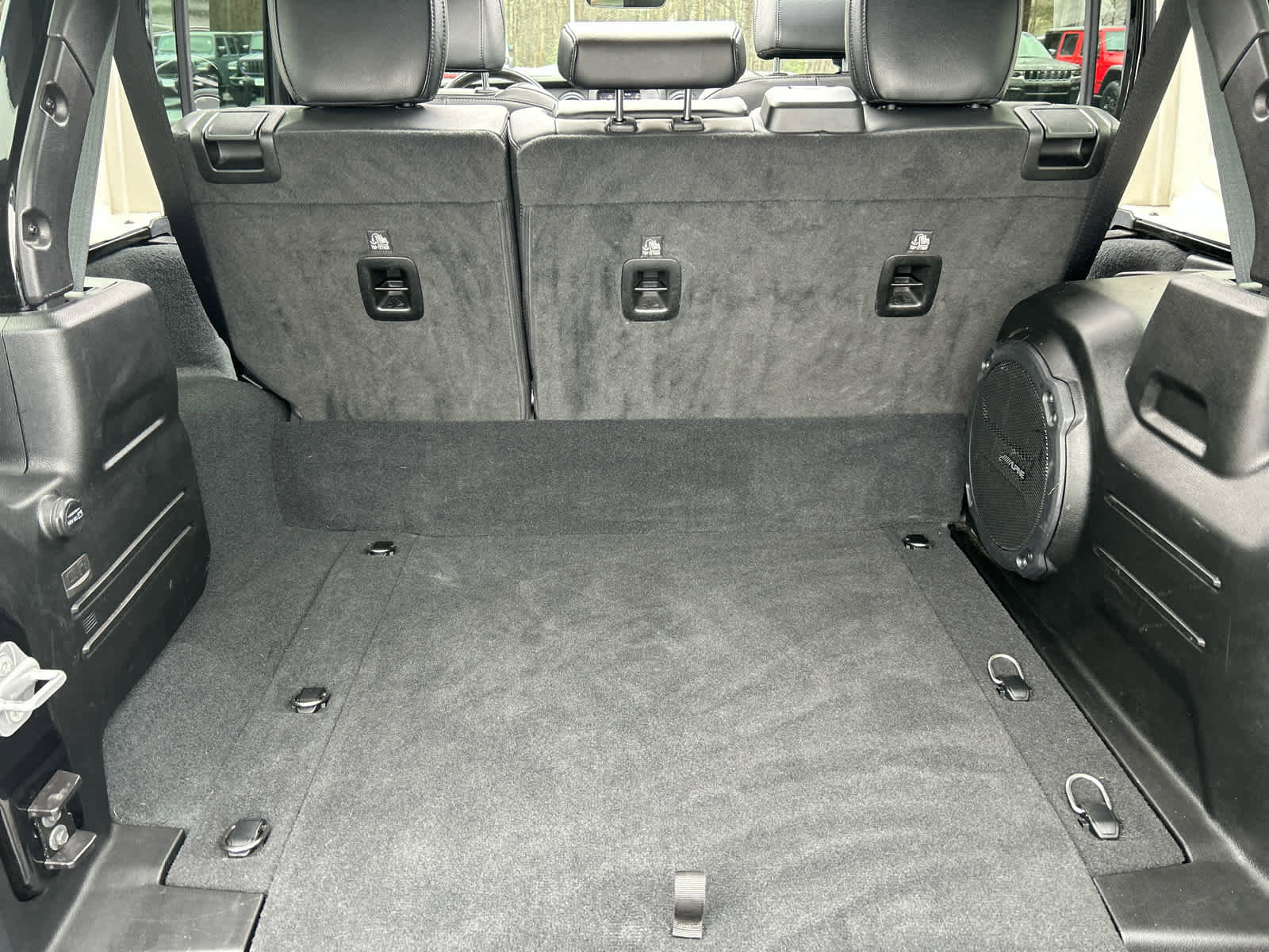 Used 2022 Jeep Wrangler Unlimited Sahara w/ Cold Weather Group image 35