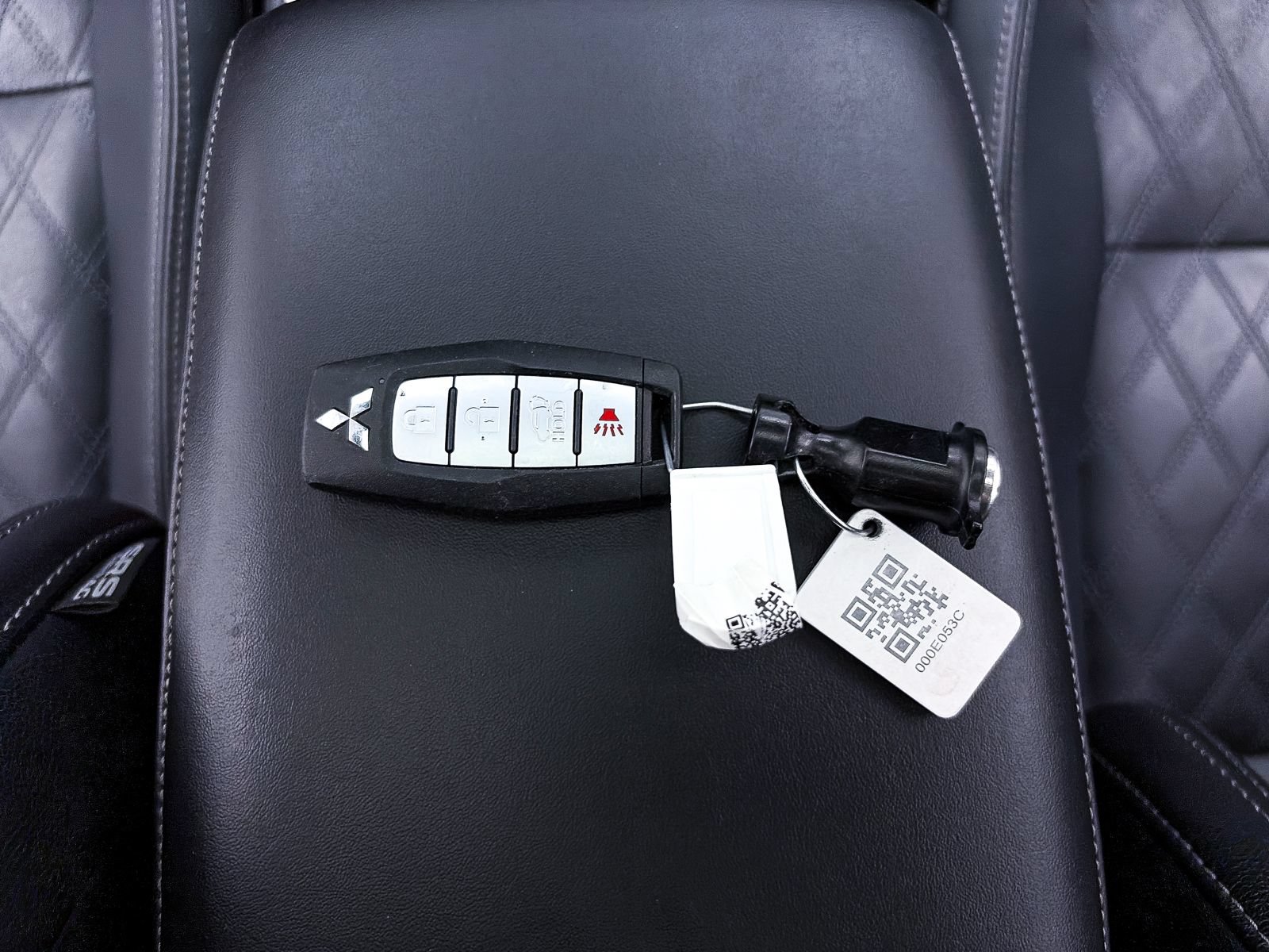 Used 2024 Mitsubishi Outlander SEL AWD/4WD image 32