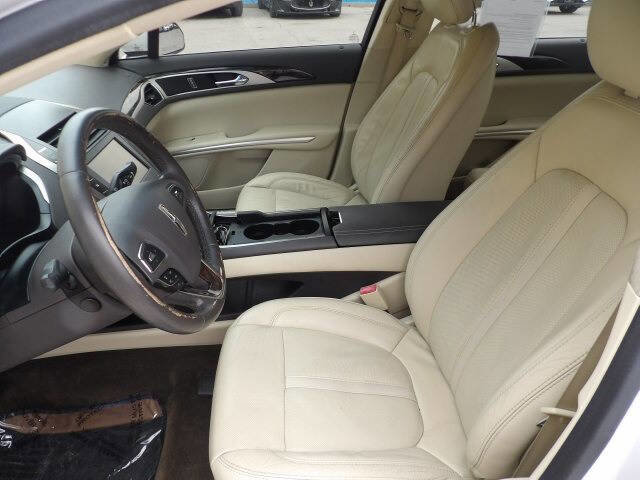 Used 2015 Lincoln MKZ Base 4dr Sedan w/ Equipment Group 202A Reserve image 9