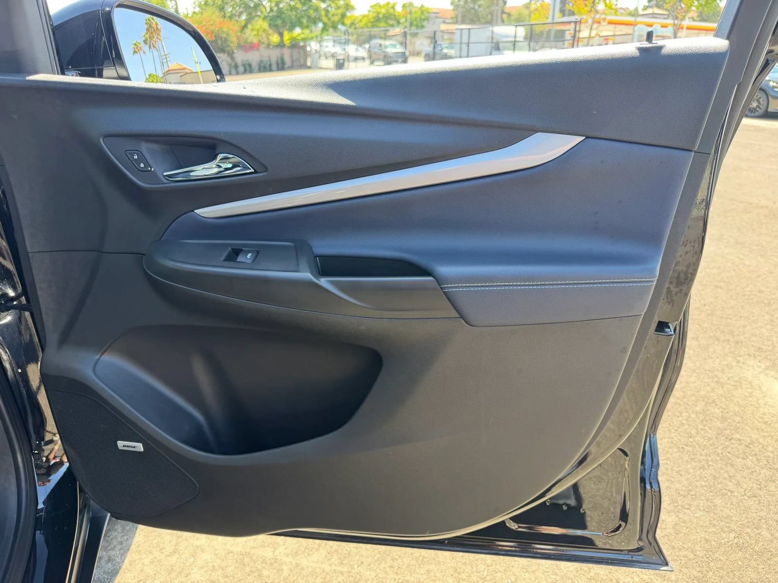 Used 2022 Chevrolet Bolt EUV Premier w/ Launch Edition FWD image 23