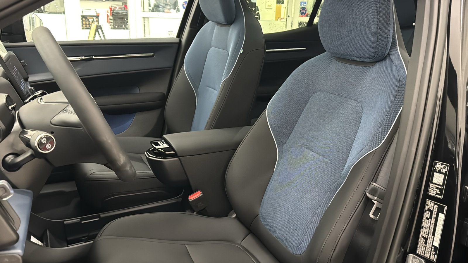 New 2026 Volvo EX30 Cross Country Ultra w/ Protection Package Premier AWD/4WD image 21