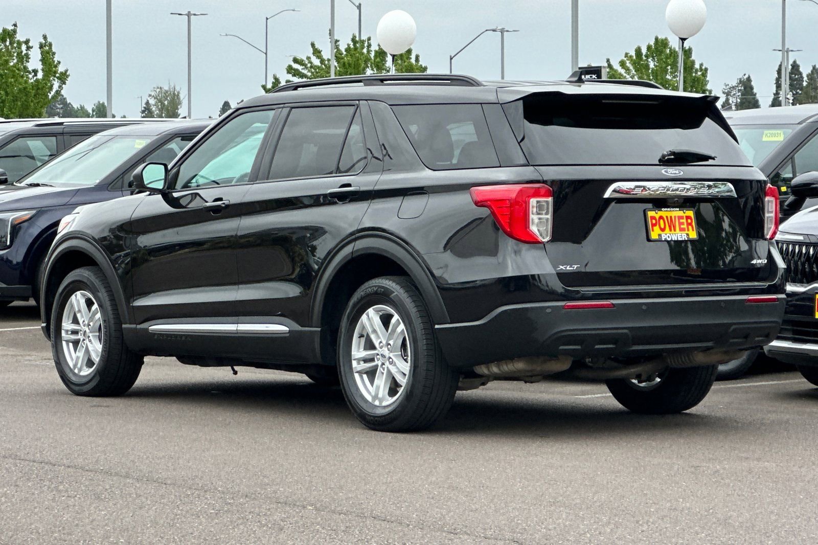 Used 2023 Ford Explorer XLT AWD/4WD image 6