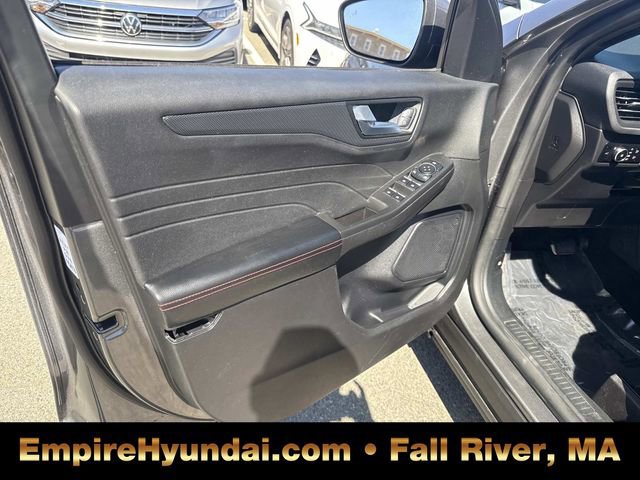 Used 2025 Ford Escape ST-Line Select image 17